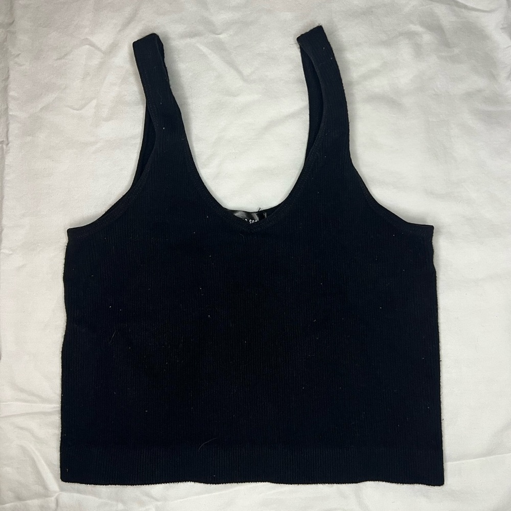 Black Sleeveless Women's Crop Top